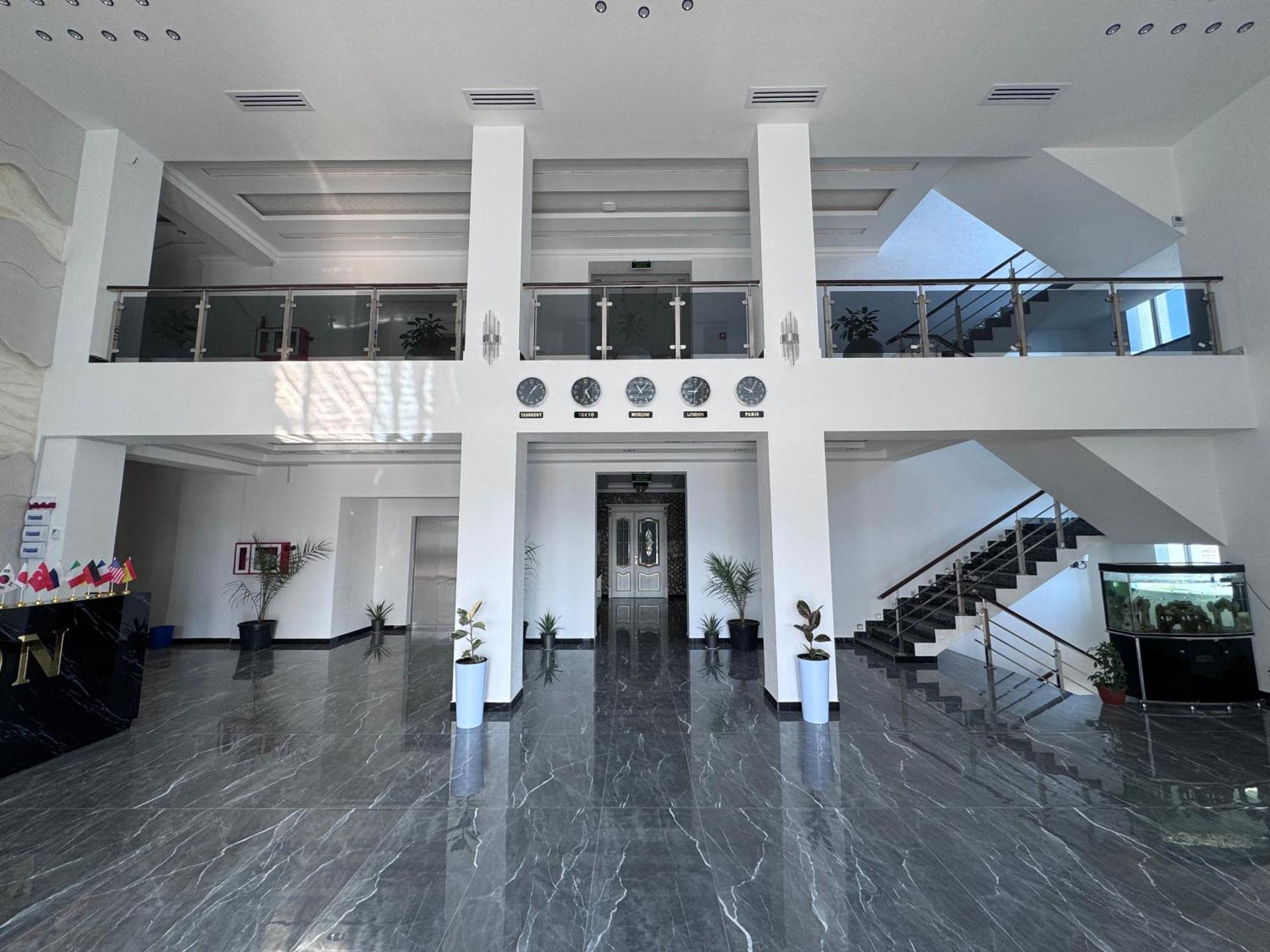 Parvoz Hotel Urgench Exterior photo